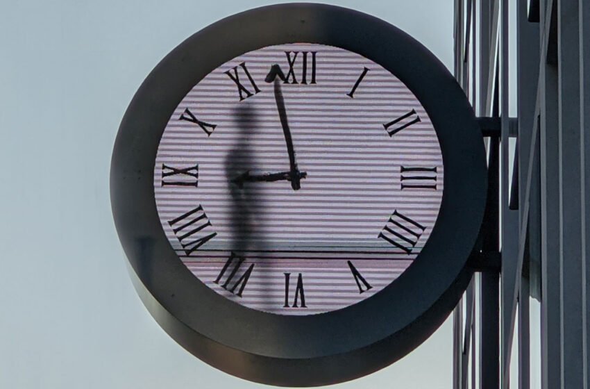  ಆ ಒಂದು ಕ್ಷಣ….. ನಿಮ್ಮೊಂದಿಗೆ – ಸುನೀಲ